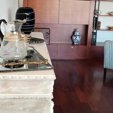 Centro Com Vista Panoramica * 吉马良斯