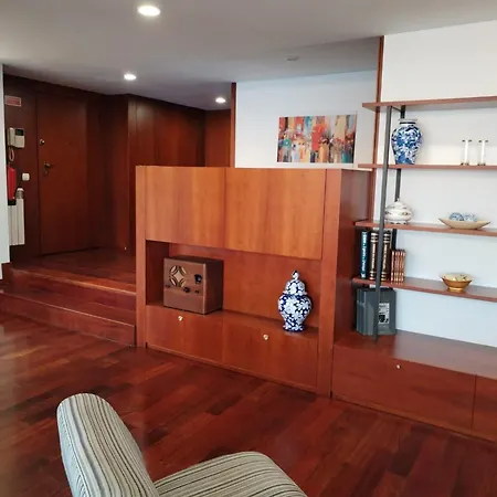 Centro Com Vista Panoramica 吉马良斯