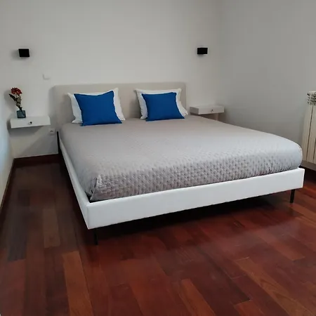 Centro Com Vista Panoramica * 吉马良斯