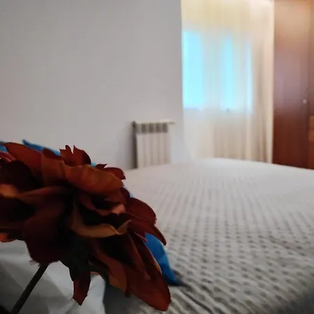 Centro Com Vista Panoramica * 吉马良斯