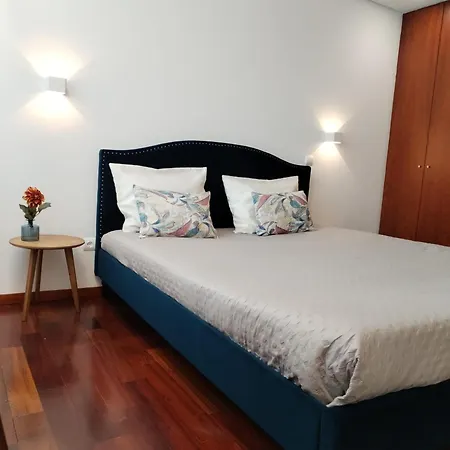 Centro Com Vista Panoramica * 吉马良斯