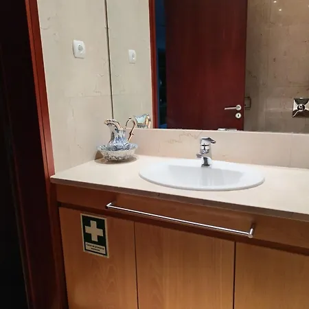 Centro Com Vista Panoramica 吉马良斯