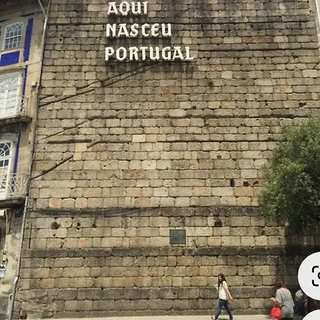 Centro Com Vista Panoramica 吉马良斯